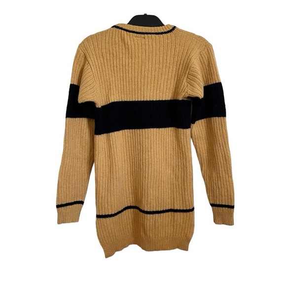 Universal Studios Harry Potter Hufflepuff Quidditch Lambswool Sweater Size Small - Picture 2 of 7